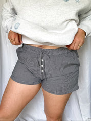 Beachside checkered shorts, black