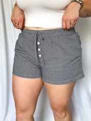 Beachside checkered shorts, black