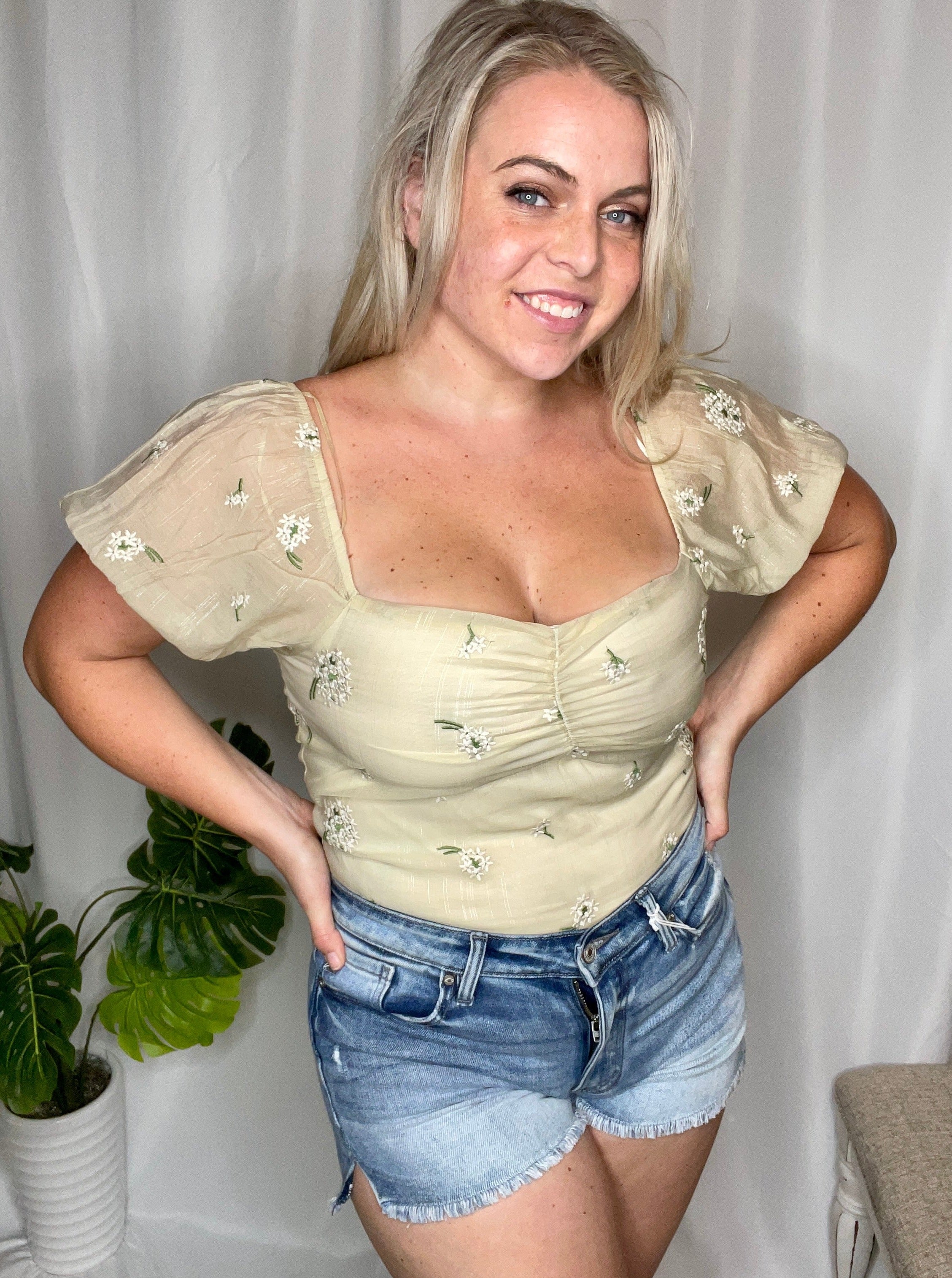 Flower Child puff sleeve bodysuit, beige