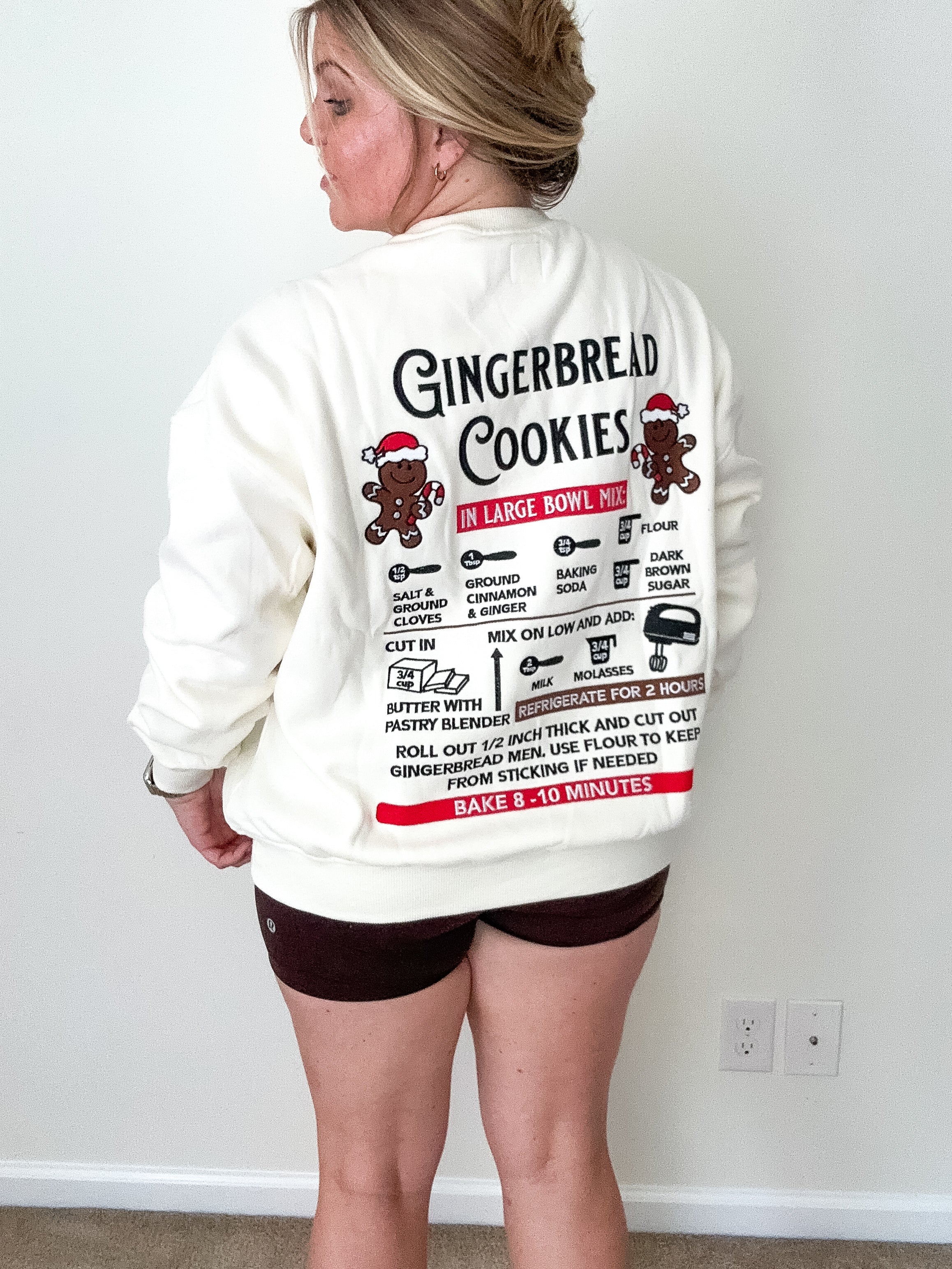 Gingerbread Lane embroidered sweatshirt, ivory