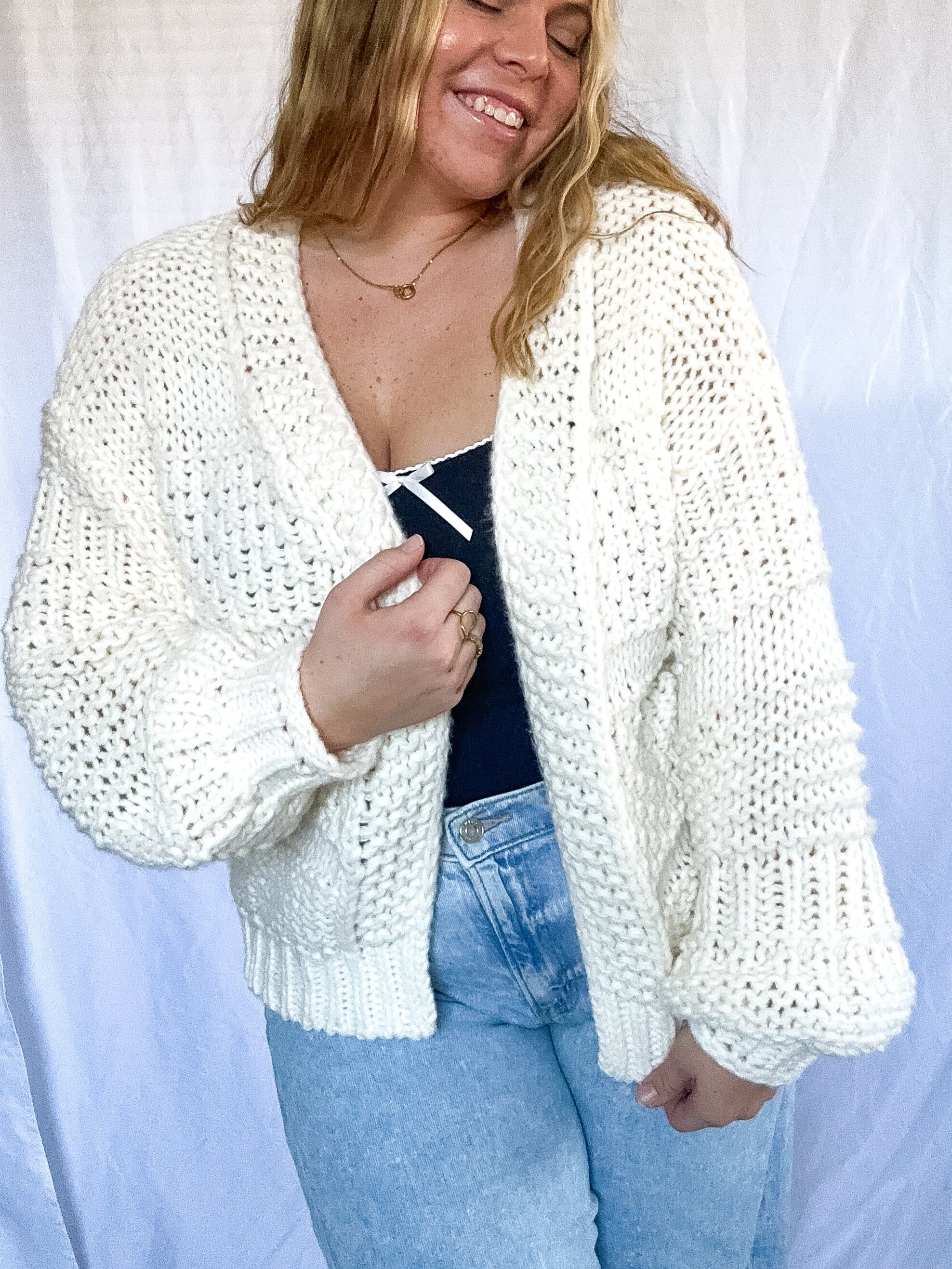 Mellow Oversized Sweater Cardigan, cream