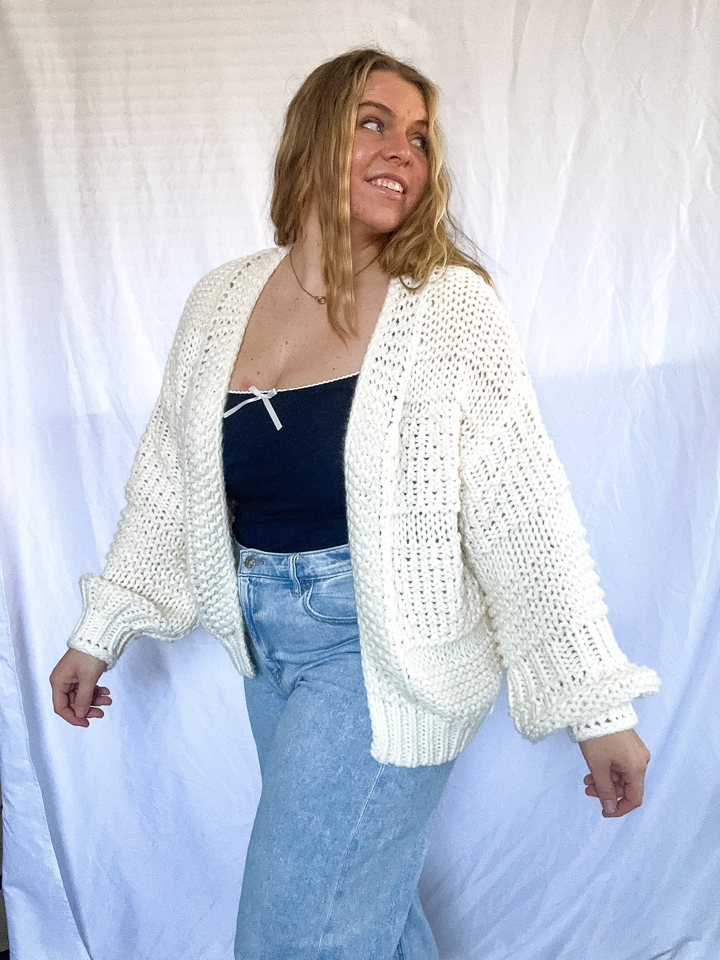 Mellow Oversized Sweater Cardigan, cream