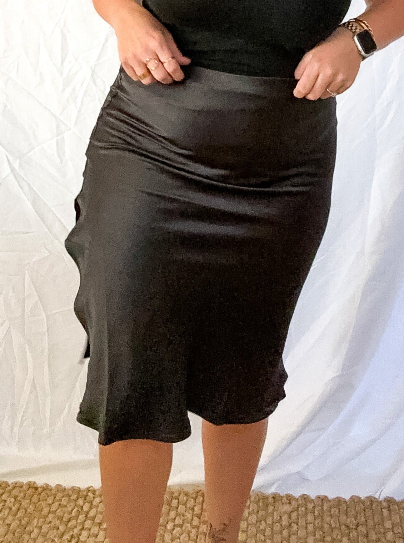 Breezy satin midi skirt, black