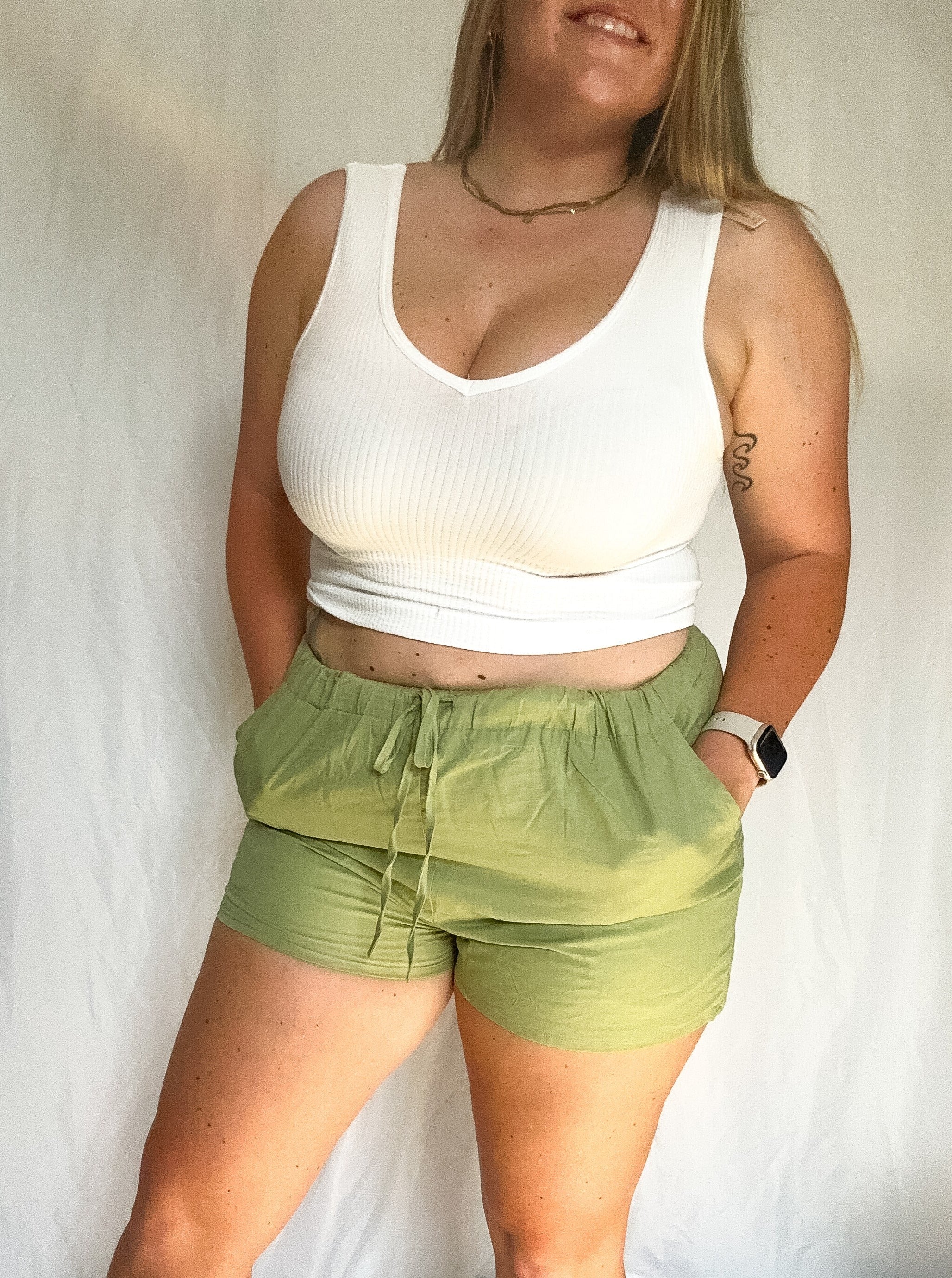 Lola elastic waist shorts, green