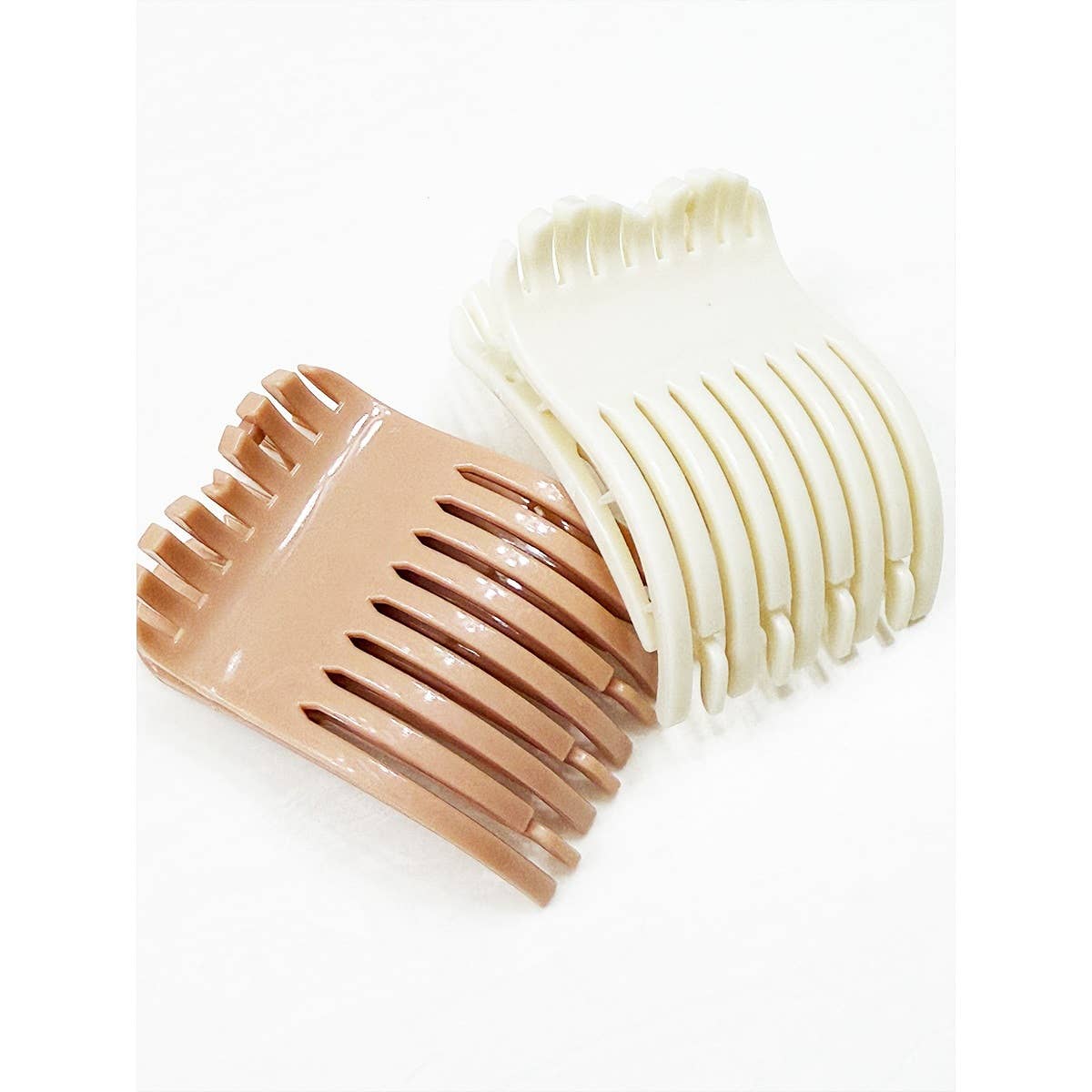 Solace Flat Hair Claw Clip, neutral