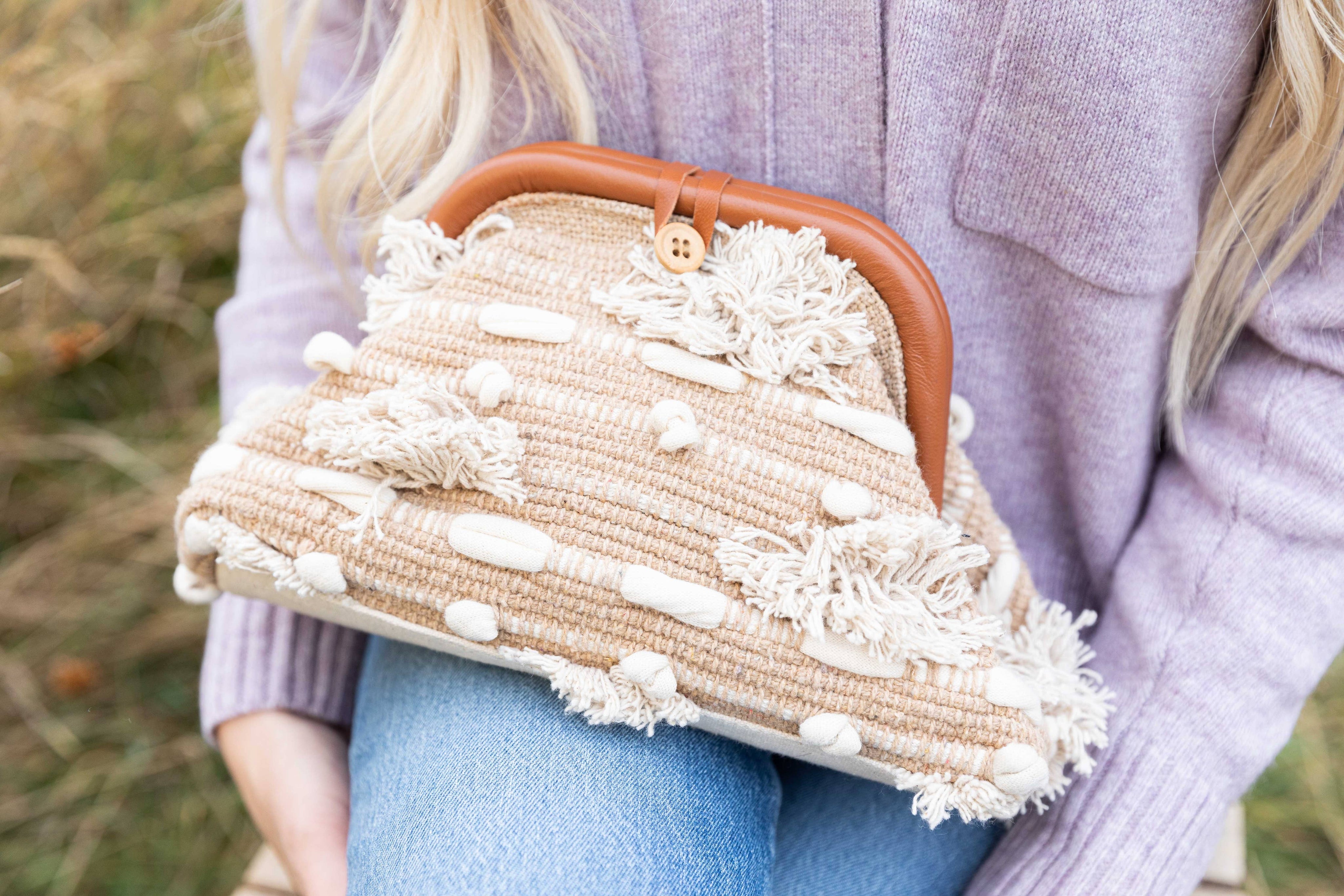 Down the Shore Clutch, beige