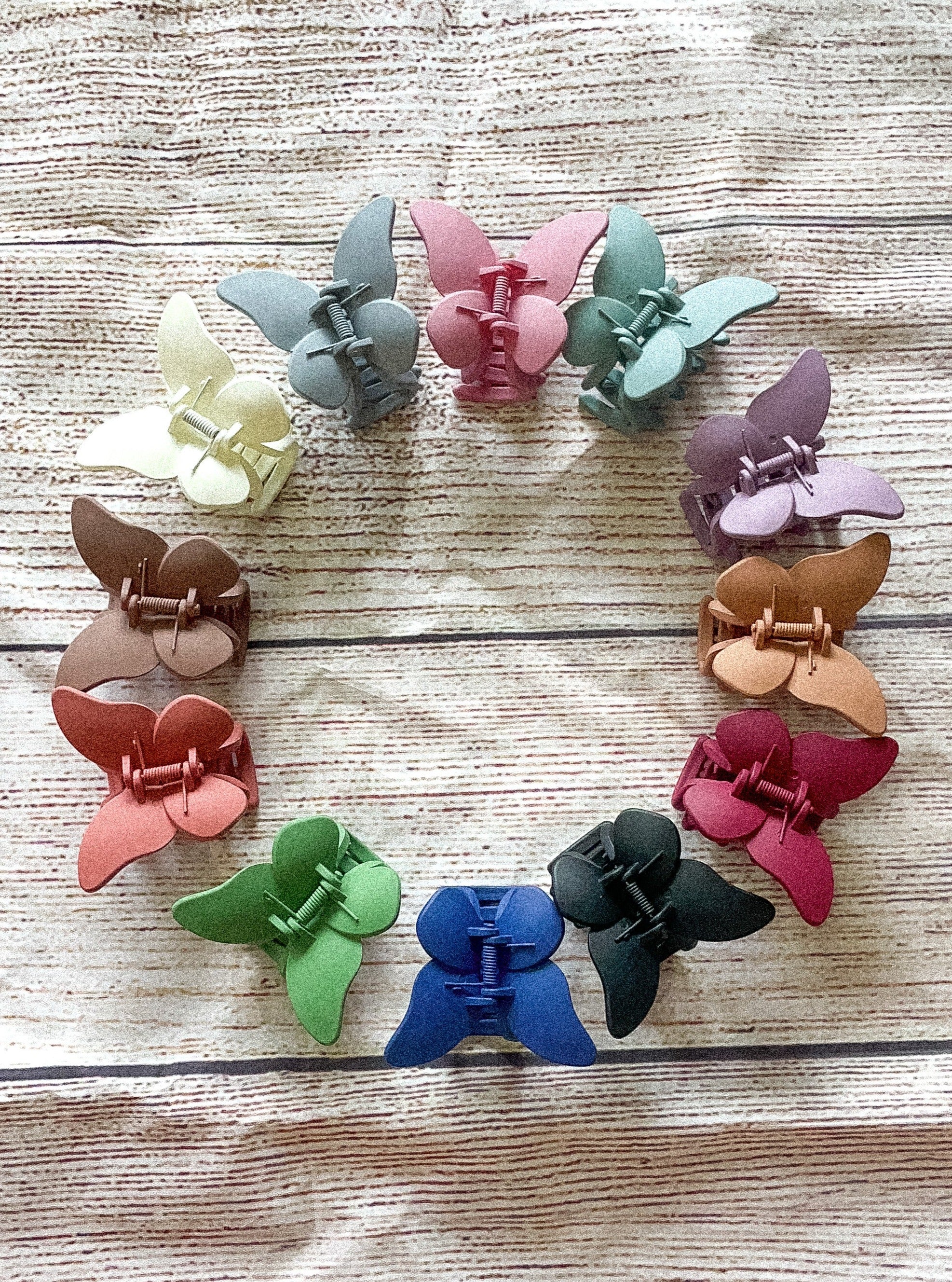 Butterfly Matte claw clip