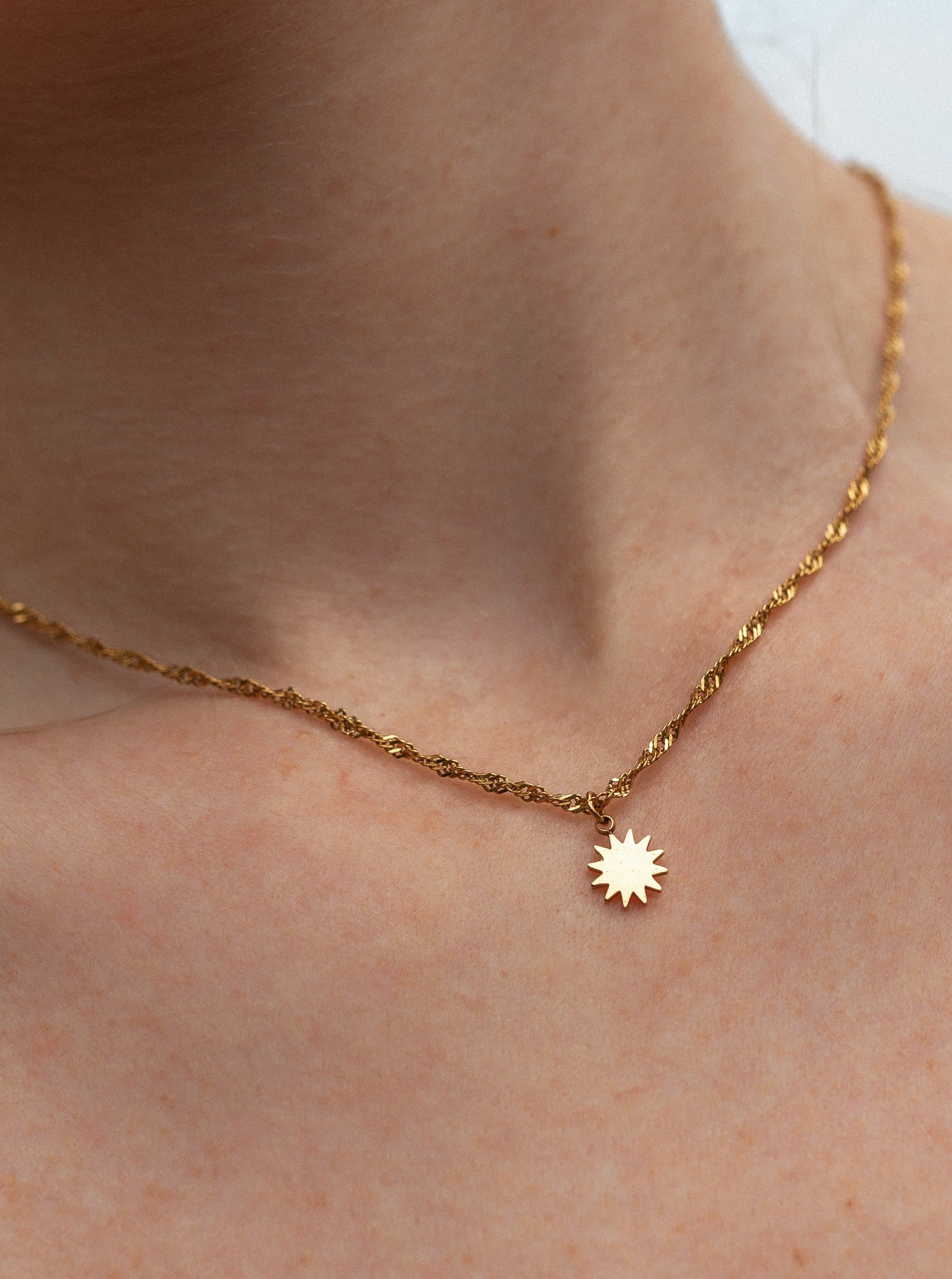 Limitless Sun Necklace, gold