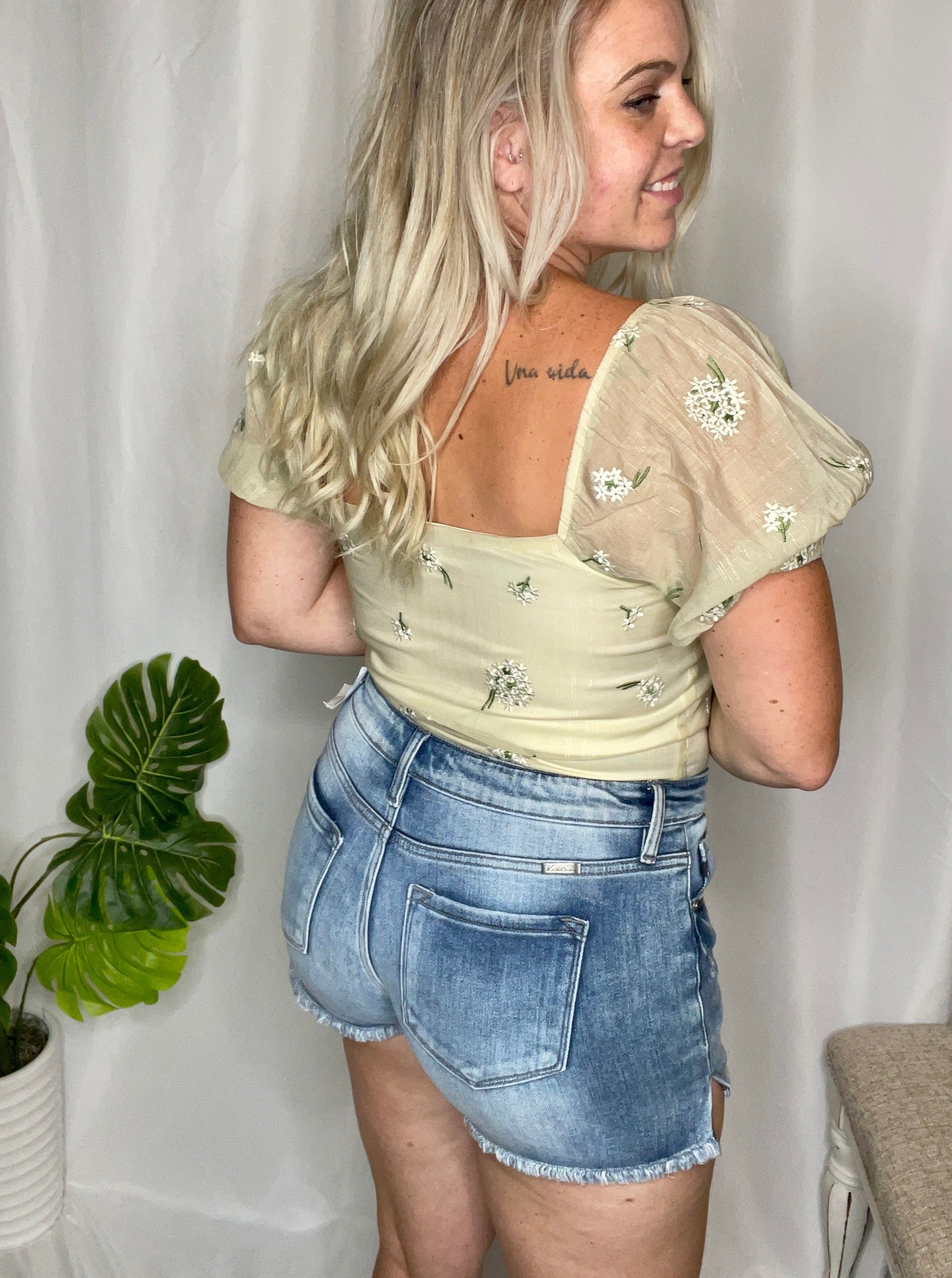Flower Child puff sleeve bodysuit, beige